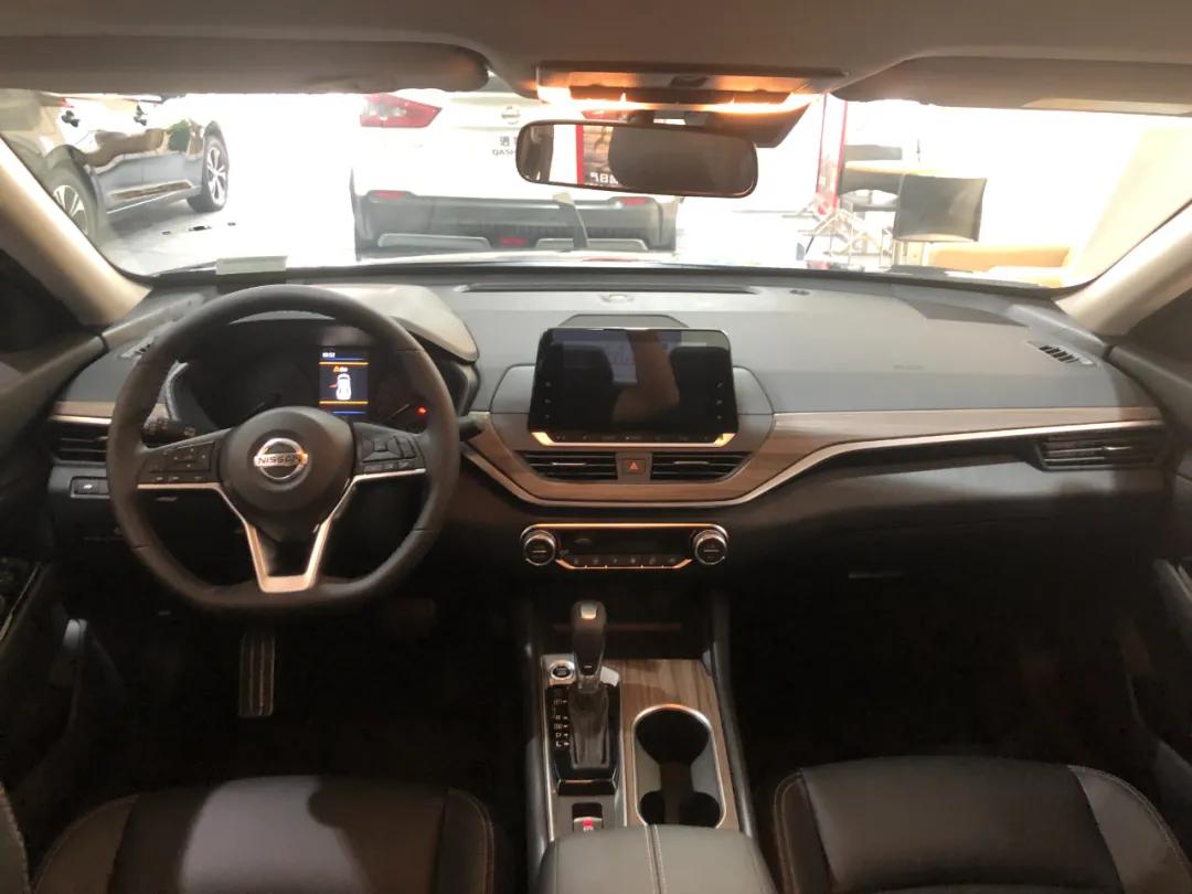 丰田凯美瑞本田雅阁日产天籁2.0t,天籁销量为什么不如雅阁和凯美瑞