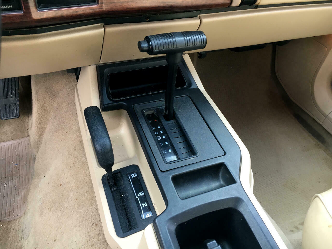 都说修不好的切诺基，那是你没开过原装的，国产后北汽把他给毁了