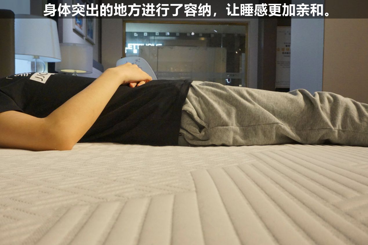 芝华仕对比掌上明珠床选哪个,芝华仕真皮电动智能床