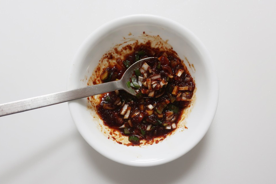 酸辣烤茄子教程,不辣的蒜蓉烤茄子做法