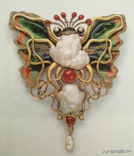 真正天然珍珠是怎样的,天然珍珠和仿制珍珠的区别