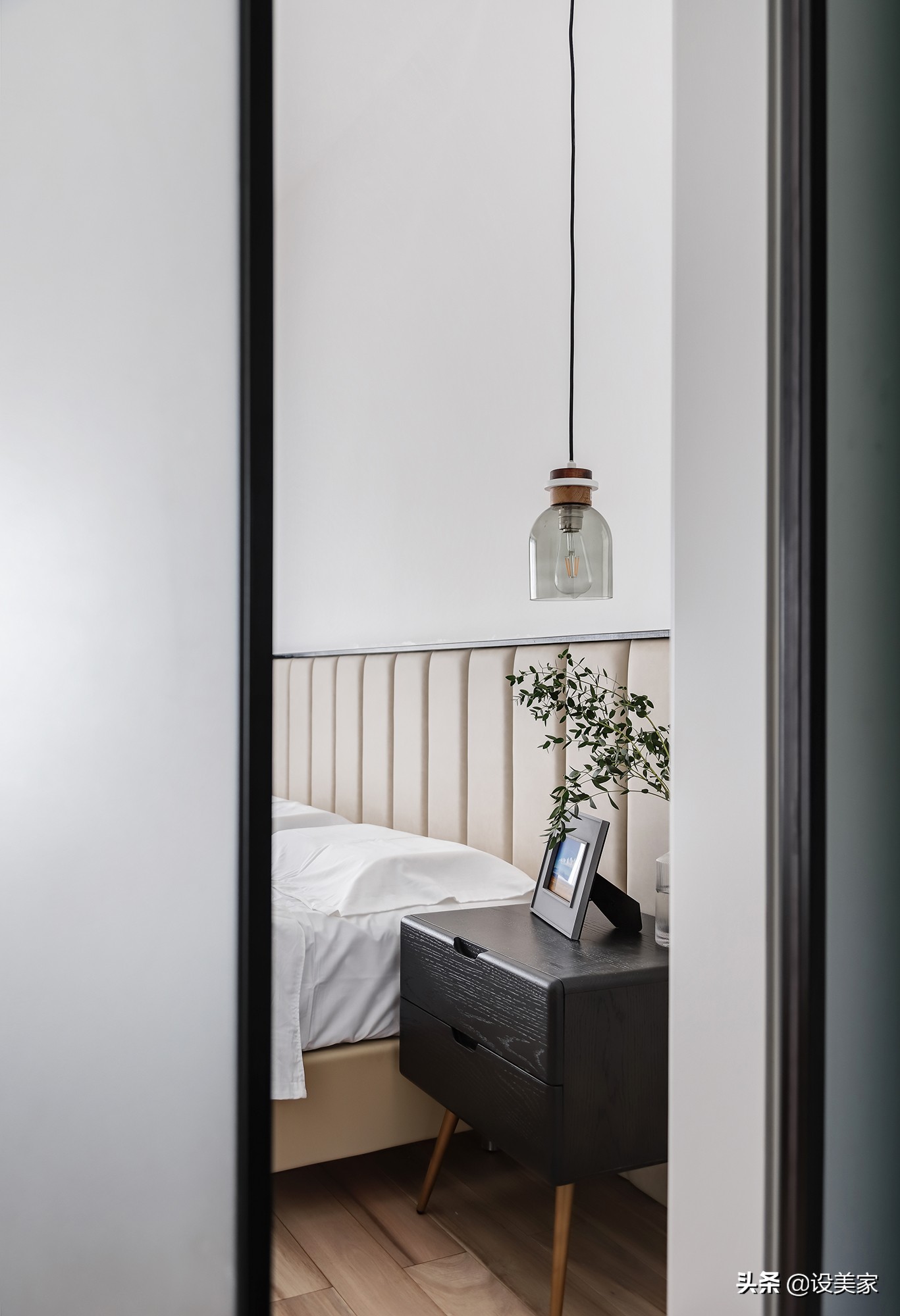 入户门对厨房和餐厅怎么化解最好,厨房窗户采光差怎么办