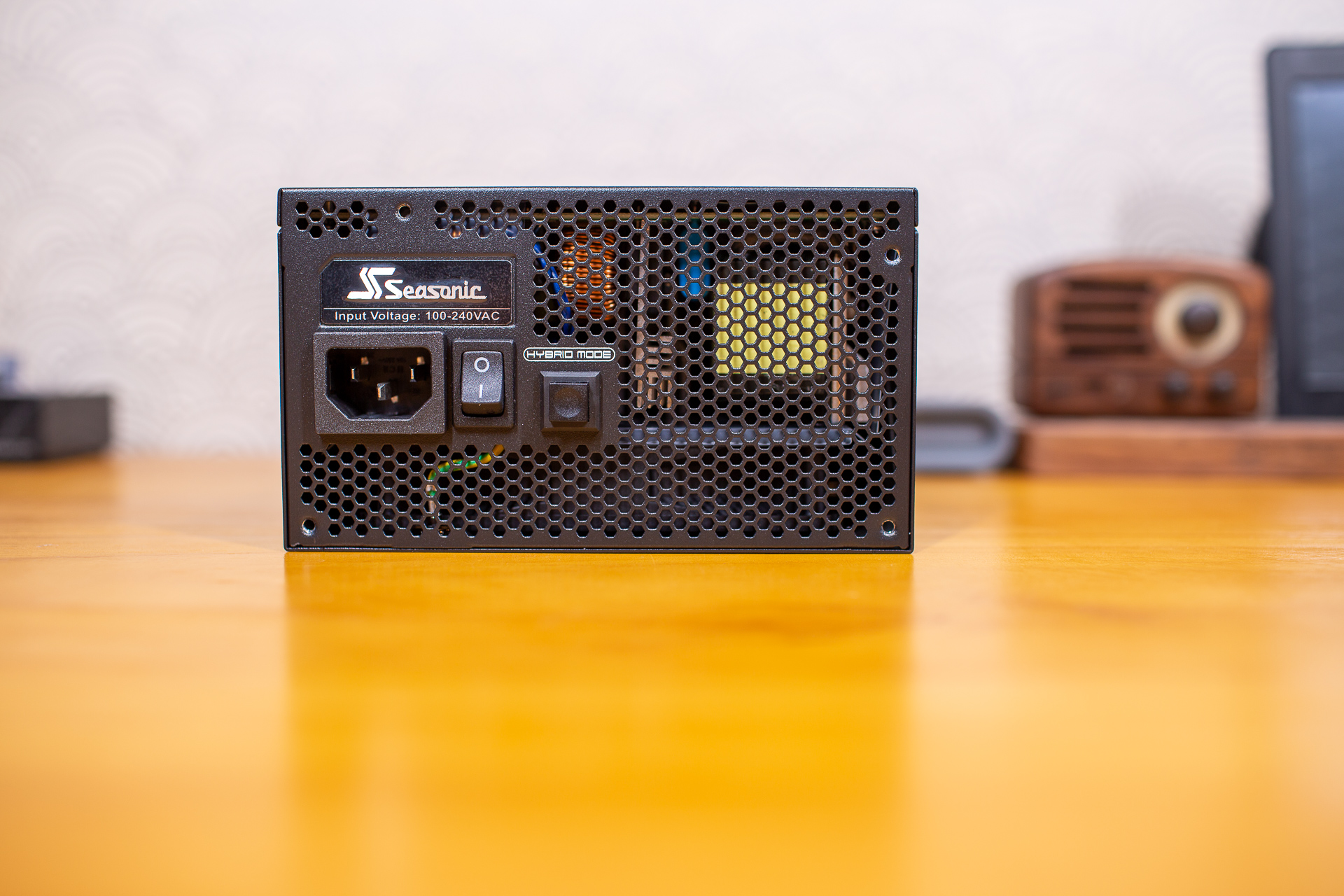 i9-9900K+5600XT主机日常是更适合工作还是游戏？MOD机箱装机分享