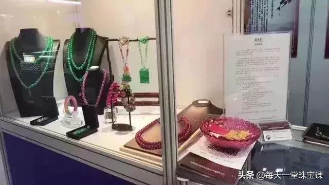 珠宝展天价翡翠图片,中国珠宝卖的翡翠是正品吗