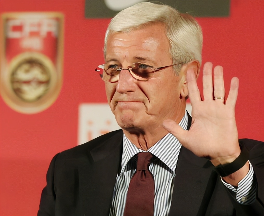 黄健翔辟谣一针见血吐槽本土球员,黄健翔不会踢足球为啥口若悬河