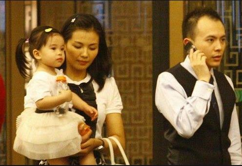 被全家吸血的明星,被父母吸血的明星去世