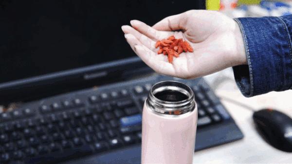 央视曝19种保温杯不合格清单,央视曝光的19个不合格保温杯