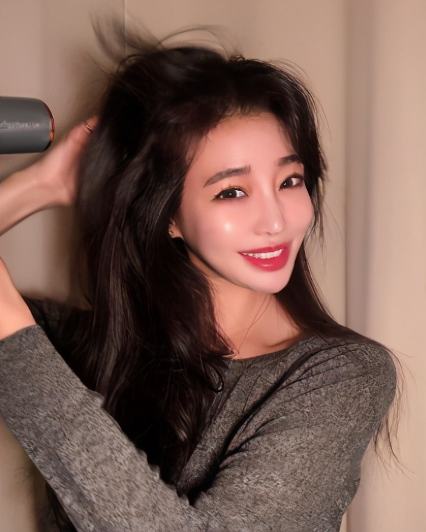 蓬松头发教程全过程,不烫头怎么让细软塌的头发蓬松