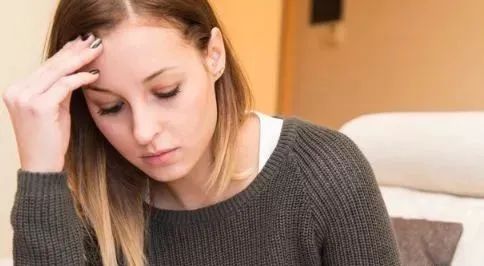 月经量突然变得极少是营养不良,45岁月经量越来越少是什么原因