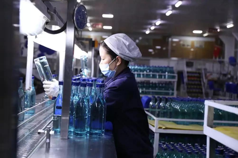 (独家首发)真的复工了!黄鹤楼酒三大基地恢复酿酒