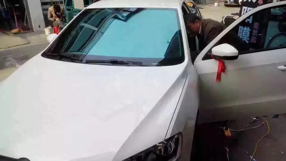怎样判断一款汽车太阳膜的优劣,太阳膜好坏怎么鉴别