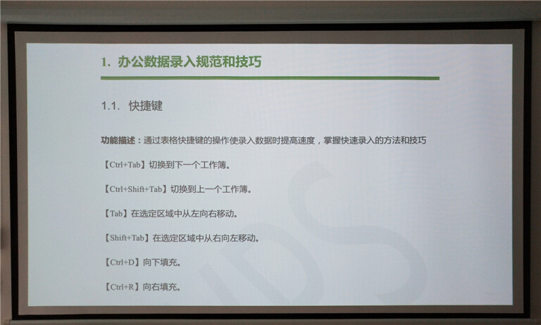 爱普生tw650对比tw5700tx,爱普生投影仪ch-tw650怎么调大小