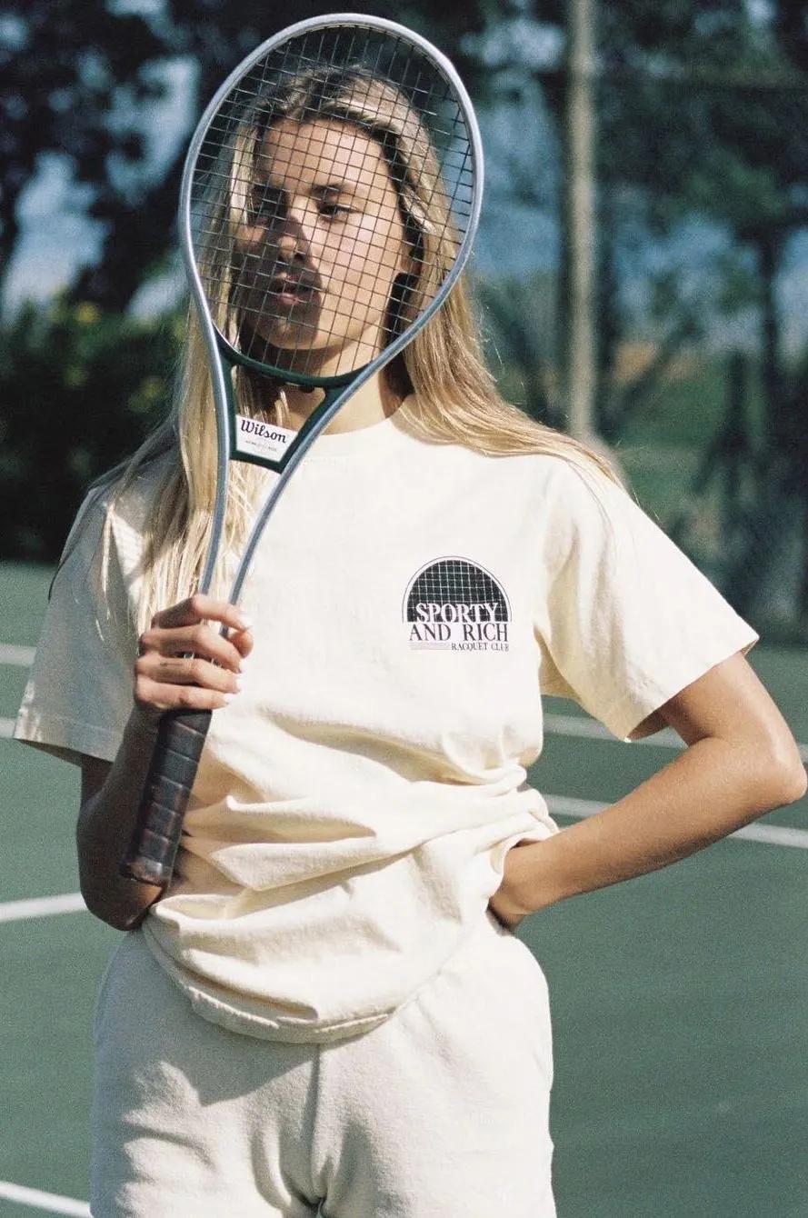 瑜伽服后面的球,瑜伽服后面蝴蝶结