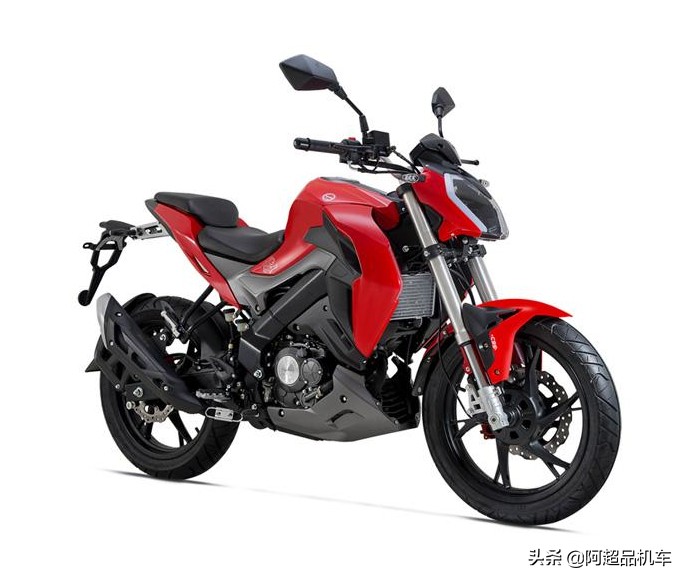 小迅龙150s和春风150哪个更值得买,小迅龙150s春风150nk