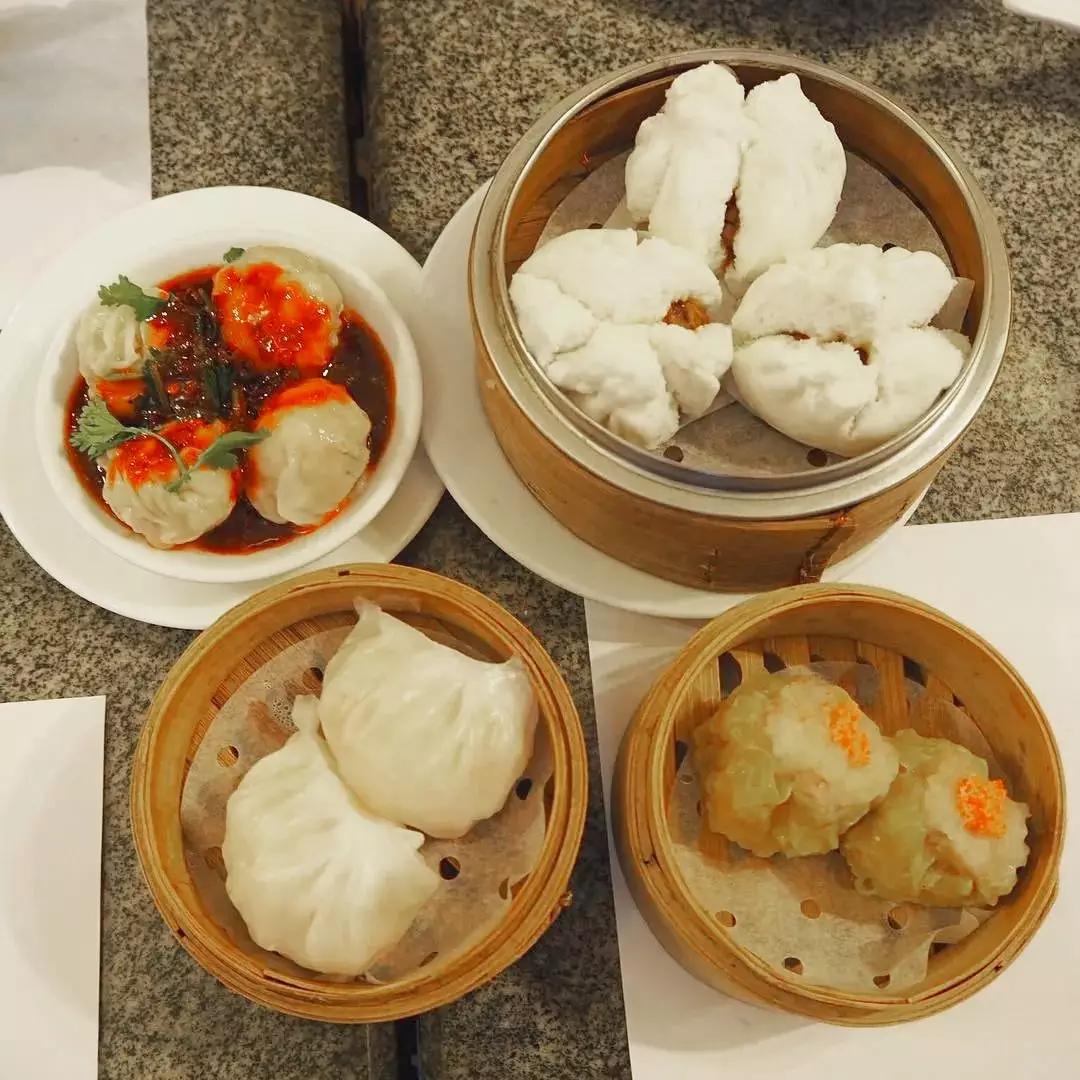 刘雯贺聪巴黎时装周完整版,巴黎时装秀贺聪