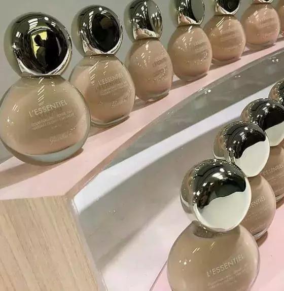 第一瓶大牌粉底液油皮,第一粉底液测评