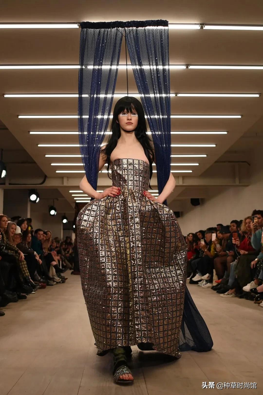 对不起是我不配什么梗,对不起是我不配伴奏