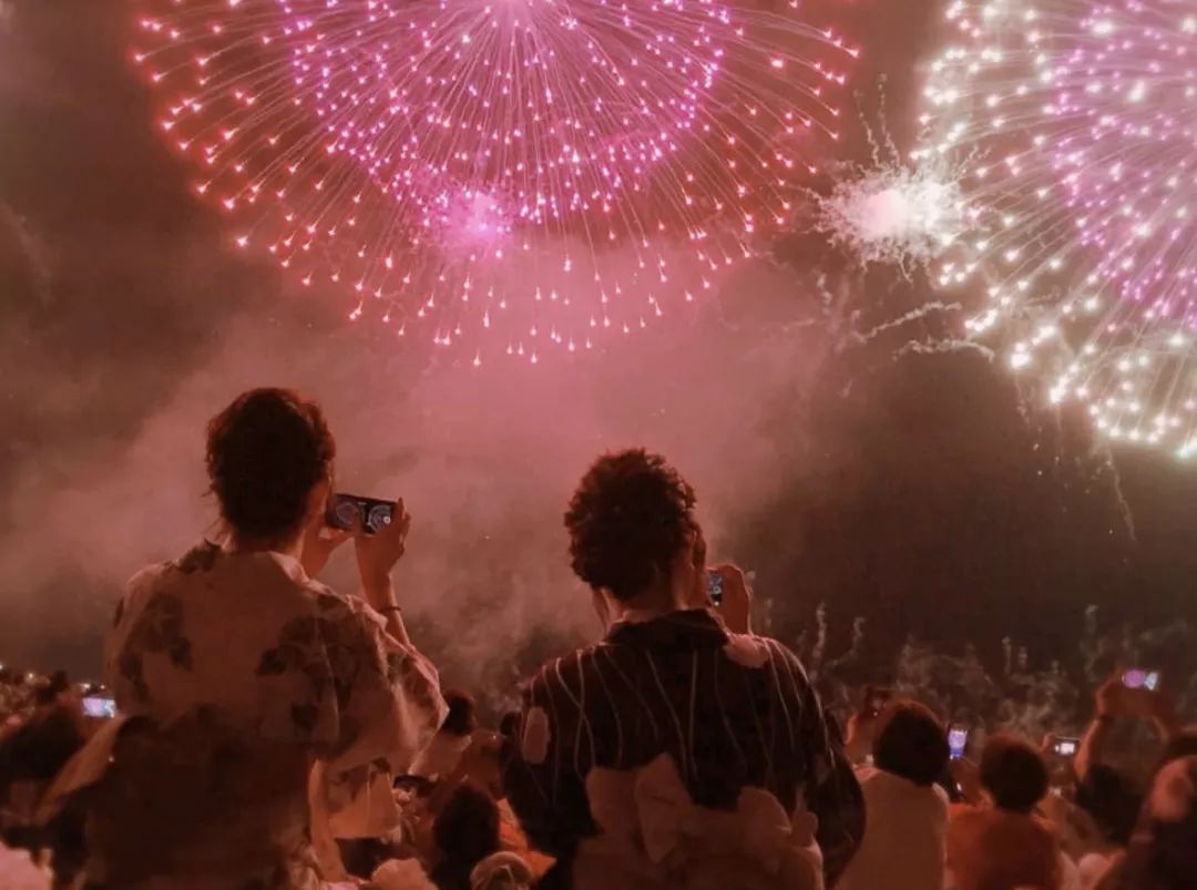 花火大会~和Ta一起看尽烟花，内含花火大会攻略日程表！