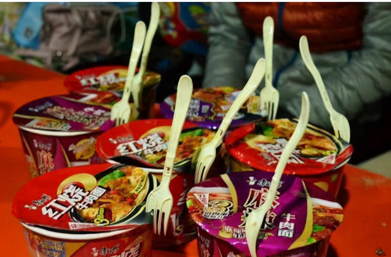 俄罗斯向中国大量进口的产品,俄罗斯进口5万箱方便面