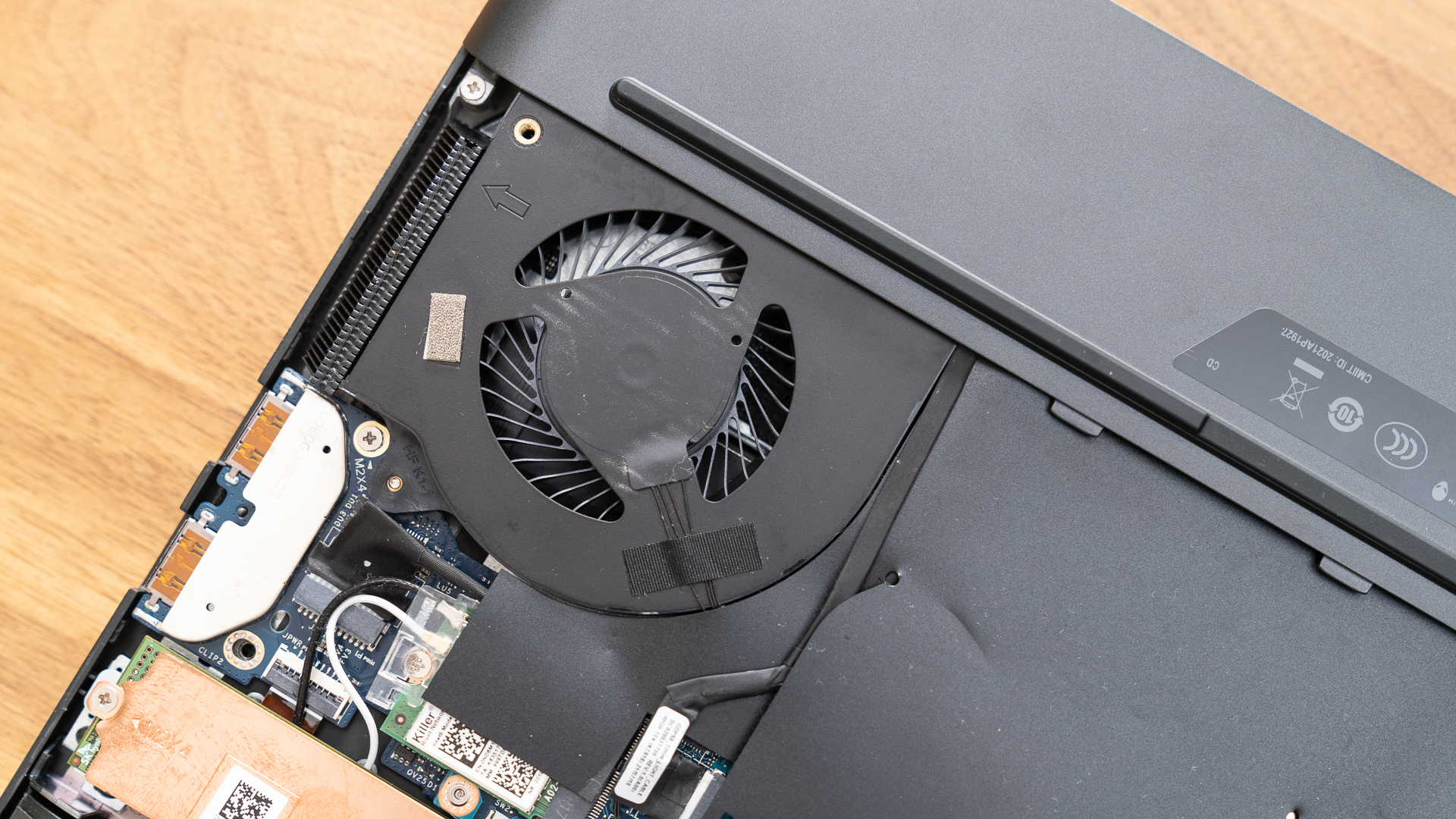 玩家的终极梦想英雄联盟,alienwarem15r6游戏本外观