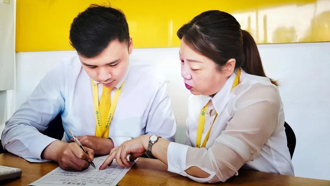 七次“我房他售标杆奖”，第一个百万经纪人诞生门店的成功秘笈