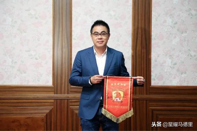 不护短？广体名嘴直言恒大2国脚不配进最佳阵！下赛季中超3队争冠