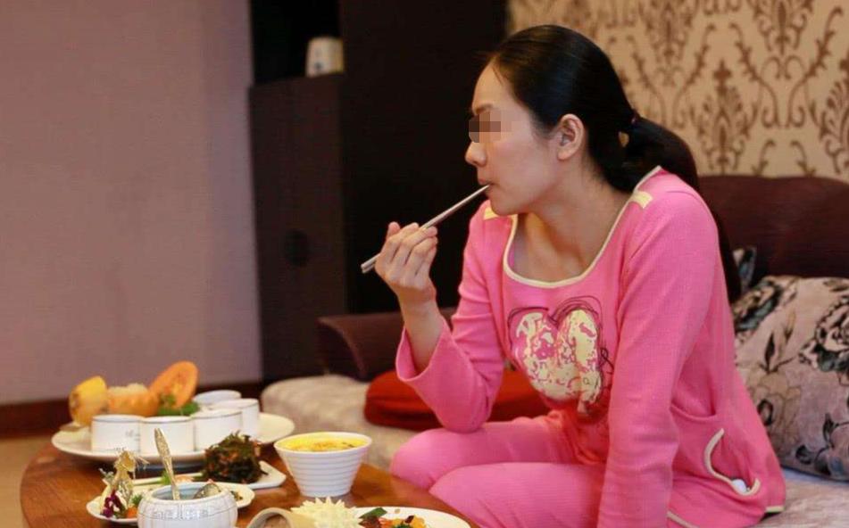 宝妈没奶水催乳师怎么催出来的,孕妈生完孩子没奶水怎么催乳