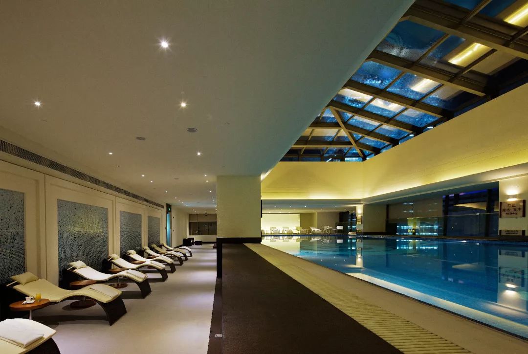 鍙板寳101w閰掑簵,鍙板寳璺ㄥ勾101闄勮繎閰掑簵