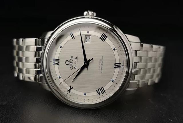 帝舵1958和欧米茄碟飞怎么选,纠结帝舵蓝盾与黑盾