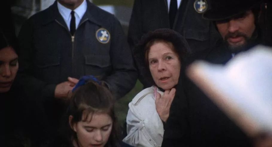 一个20岁小伙子的故事,一个20出头的男孩爱上一个女孩