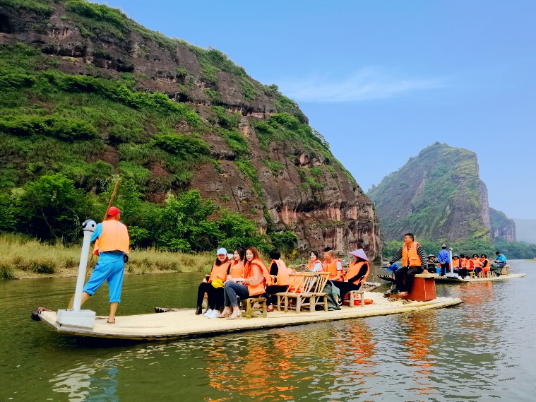 一日游遍江西龙虎山是什么体验？这些寻梦人去尝试了一下