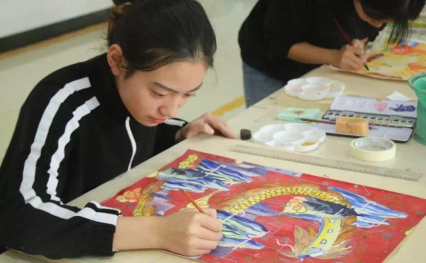 2022理科女生前景最好的十大专业,适合女生报考的专业及就业前景