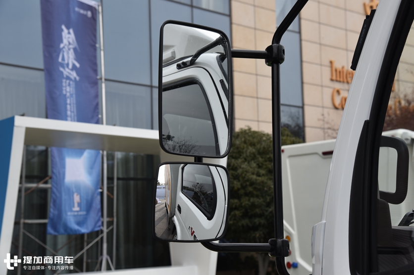 奥驰v3国六轻卡报价,奥驰轻卡v34.2米车报价