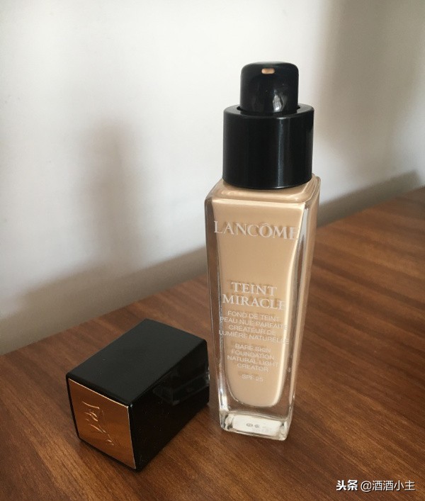 兰蔻新奇迹薄纱粉底液p-01,兰蔻奇迹薄纱粉底液黑盖真假辨别