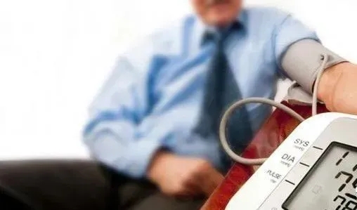 一个神奇穴位治中风偏瘫,神奇治疗中风案例