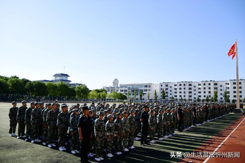 忻州十中新生军训视频,忻州十中2016届军训