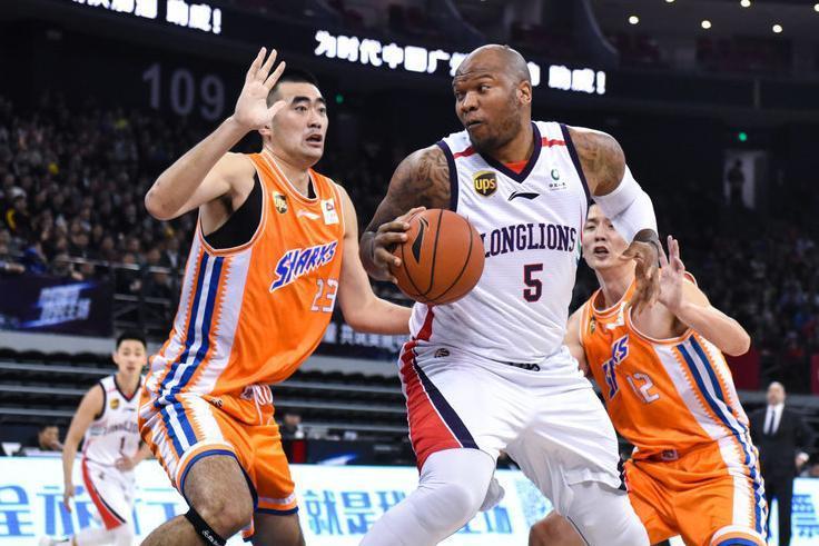 cba目前高薪外援,cba新赛季最让人失望的五名外援