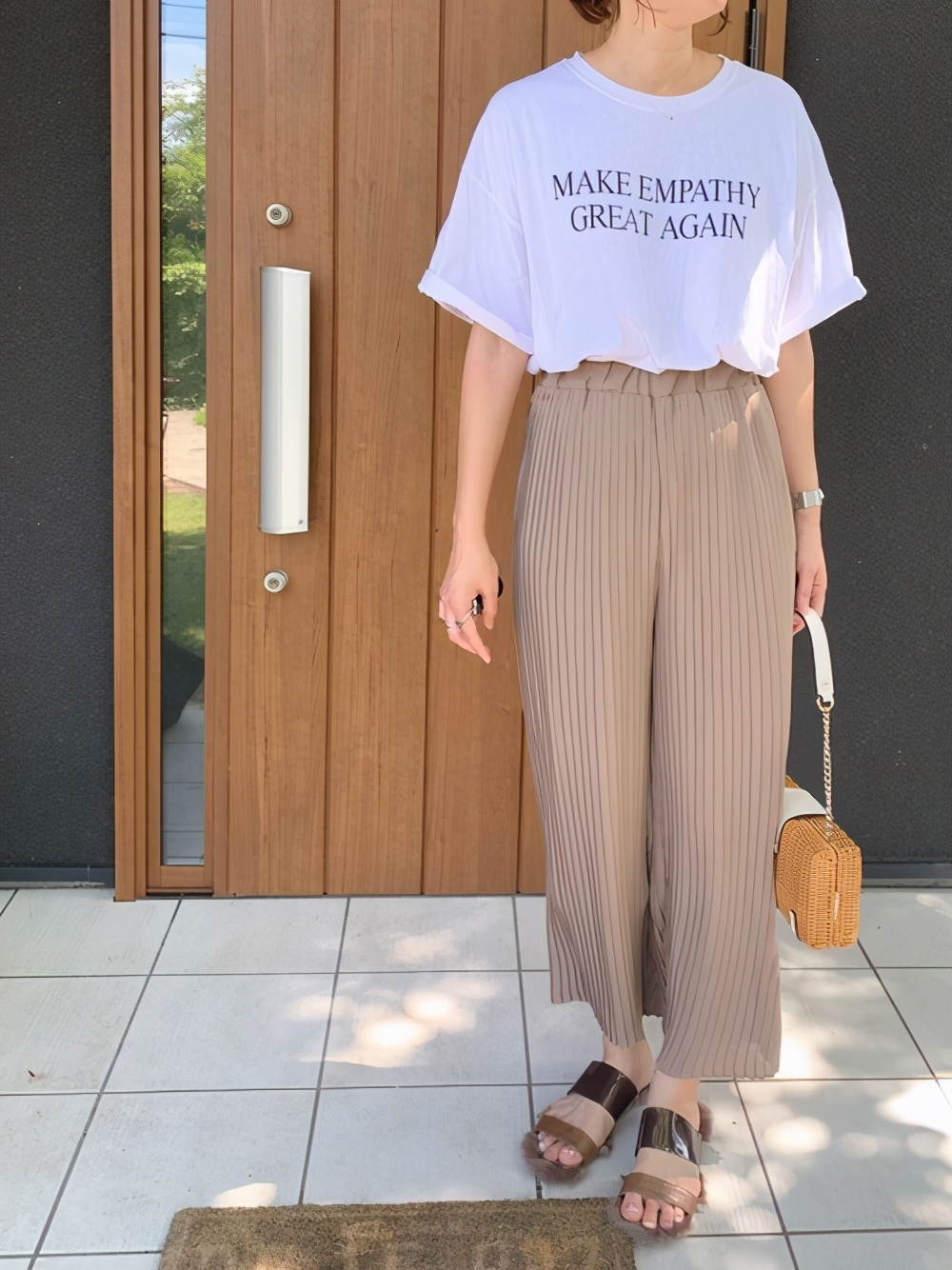 故事始于冬初,百褶裤的穿搭