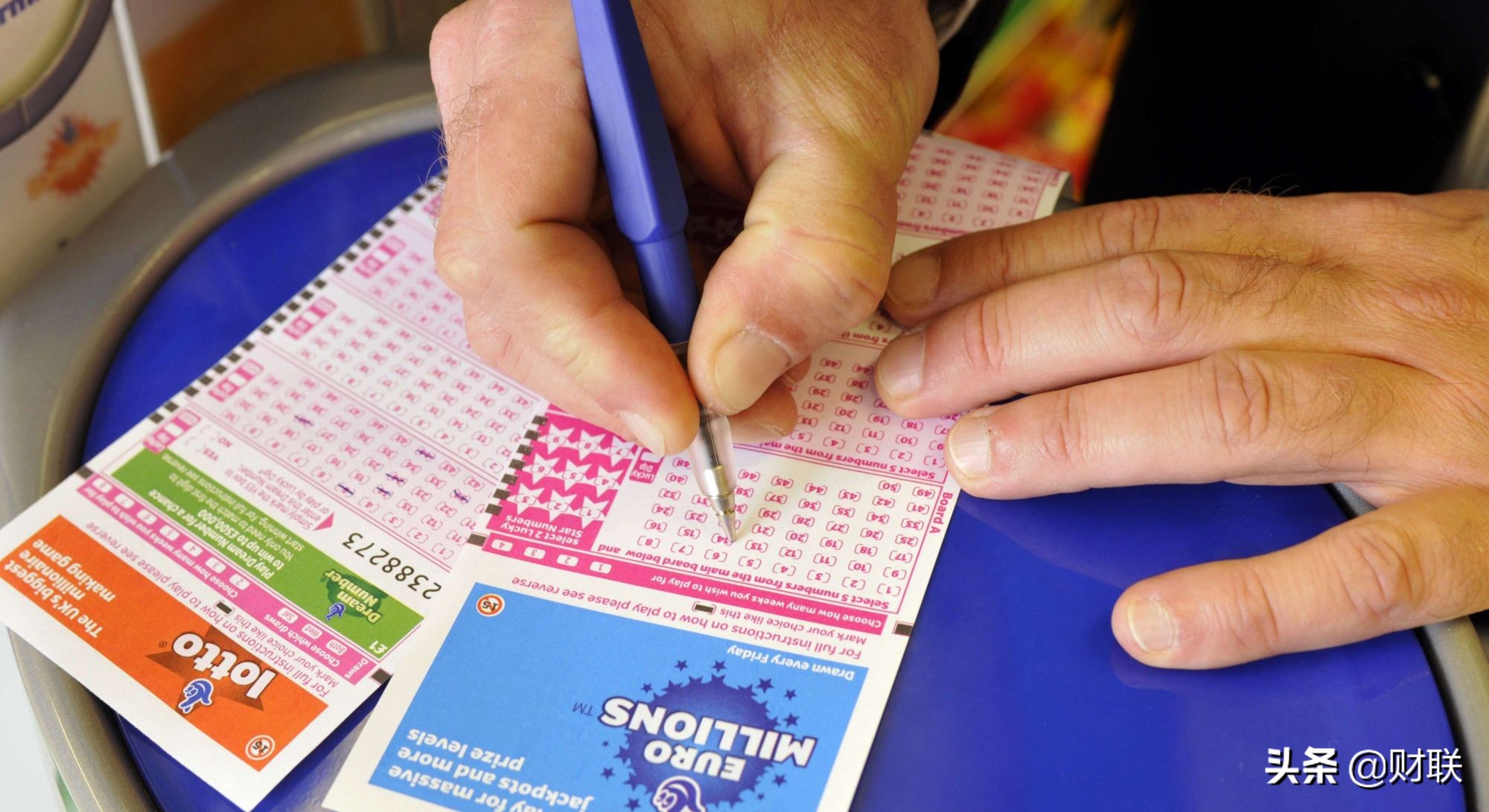 彩票店为什么要挂彩票走势图,彩票中奖走势图有些什么规律