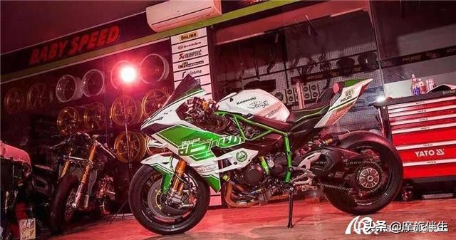 迪拜的警车是什么车,迪拜霸气的警车