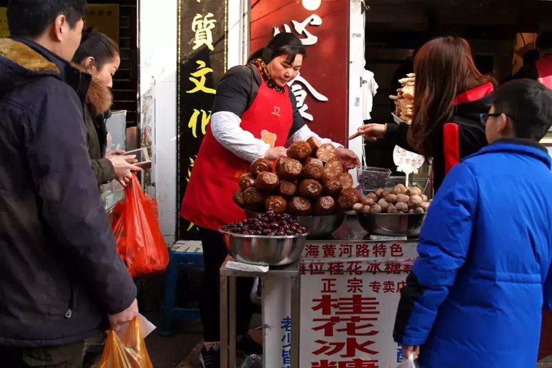 年味｜带上小拖车跟我走！这里买年货实惠好吃