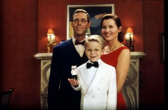 豆瓣上8分的喜剧片有哪些,近五年豆瓣评分高的华语喜剧片