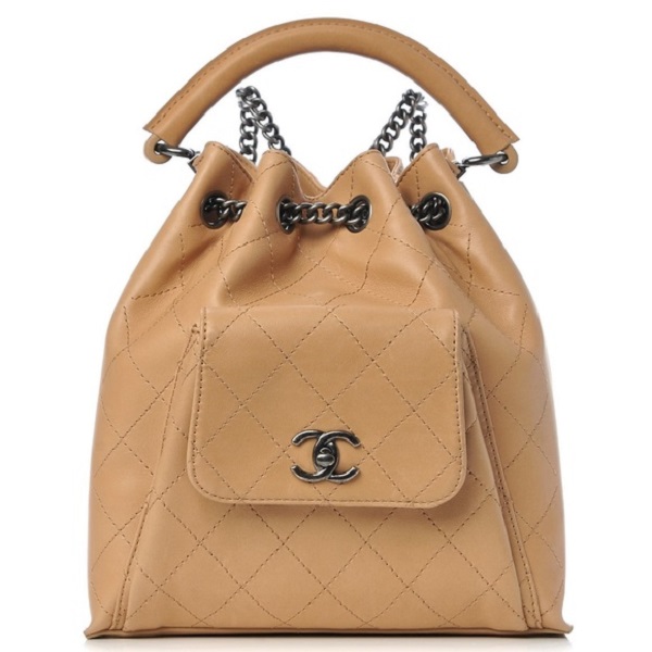 香奈儿包包保值吗,买房买车不如旅行