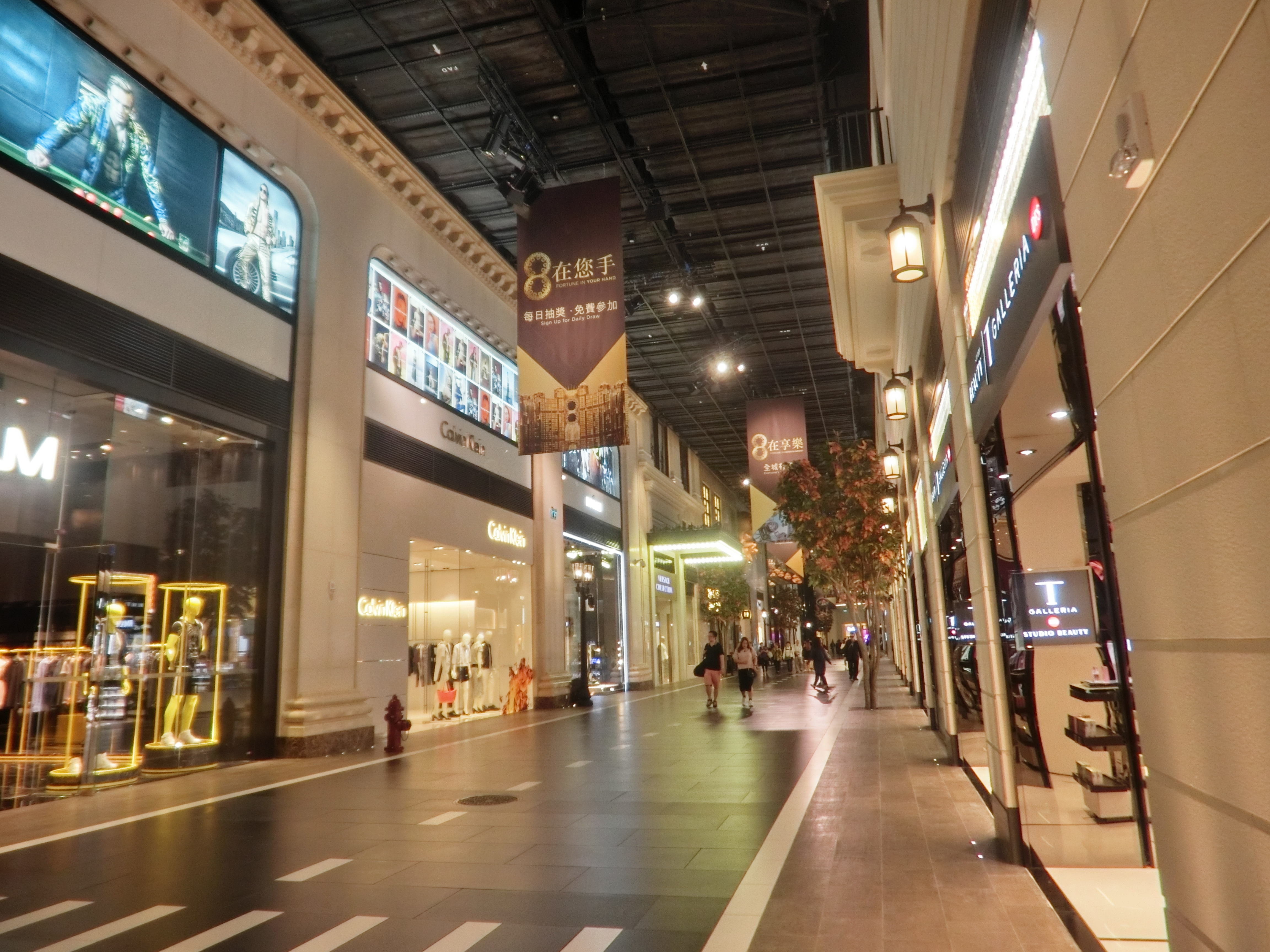 澳门一天自由行好还是跟团去好,花了80元跟旅游团去海花岛