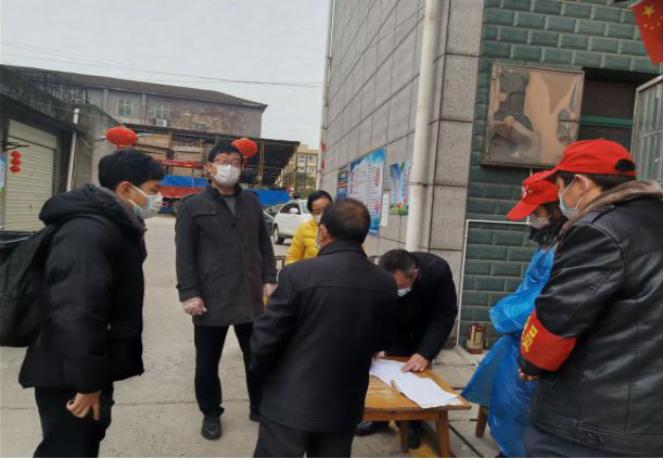 他们化身“代购”，获居民朋友圈点赞好评！