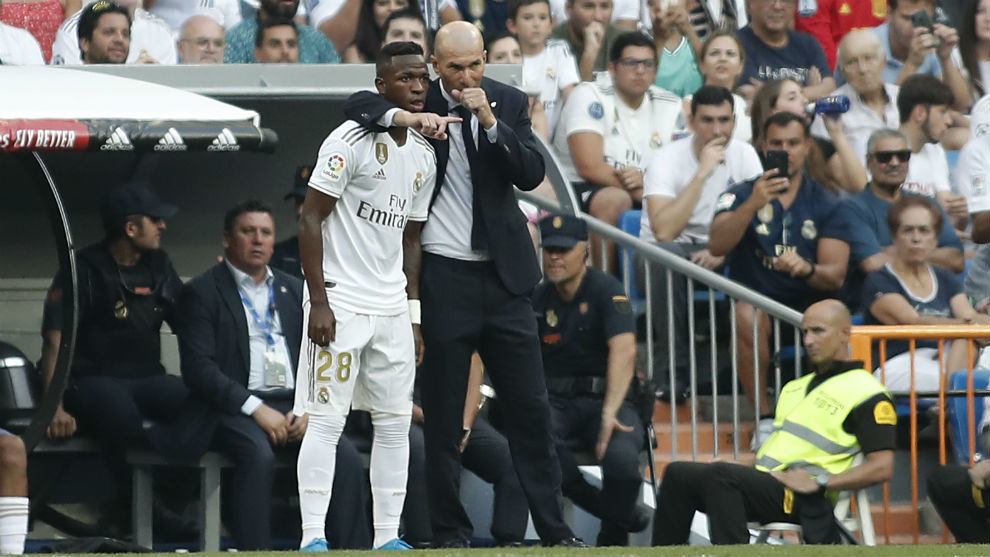 齐祖带领下的皇马有多牛逼,皇马齐祖面临无解难题