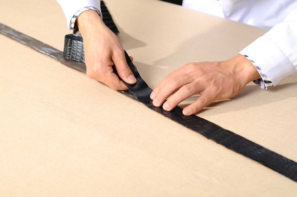 怎么选鳄鱼皮腰带,牛皮腰带好还是鳄鱼皮腰带好