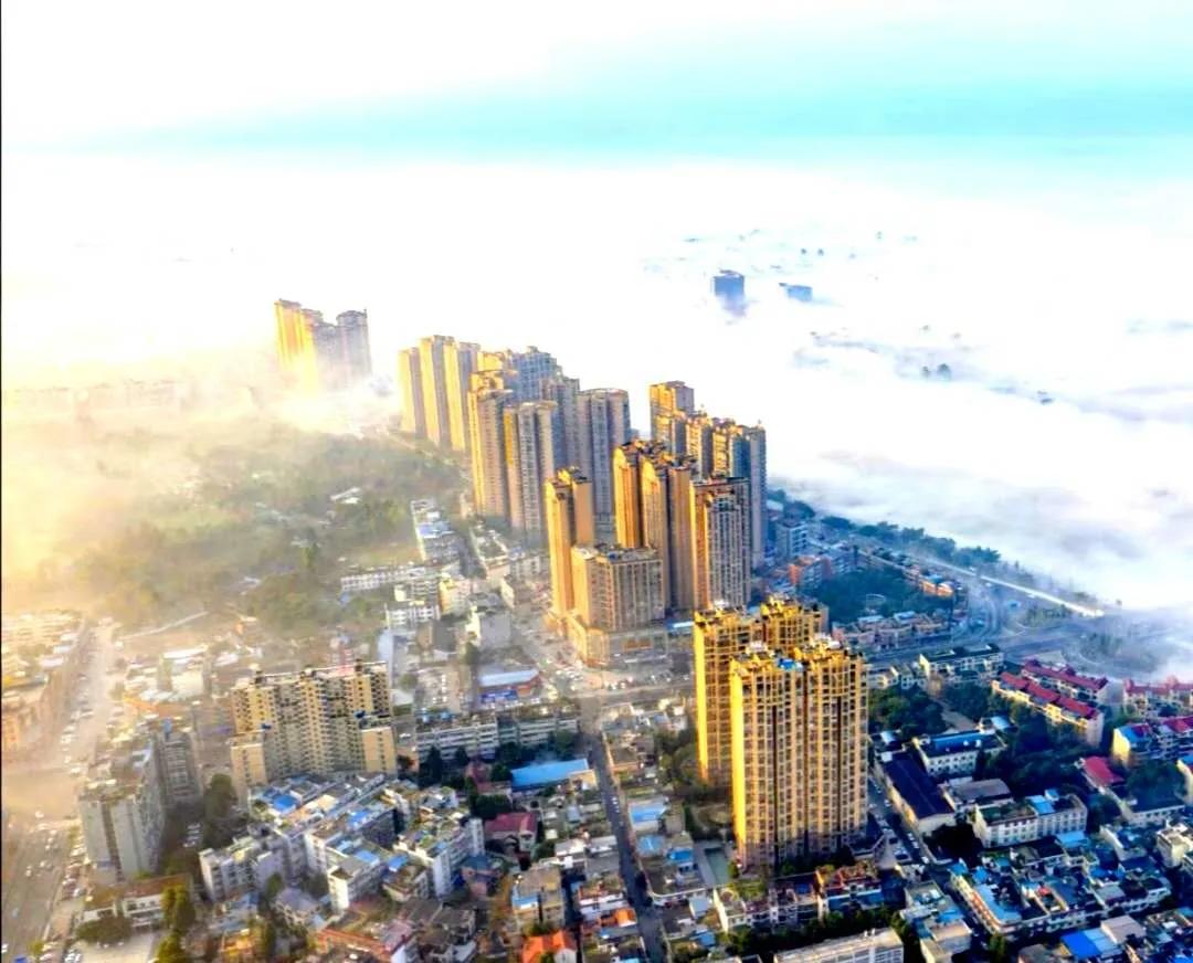 「往事」26年前，崇州是如何成功上“市”的？