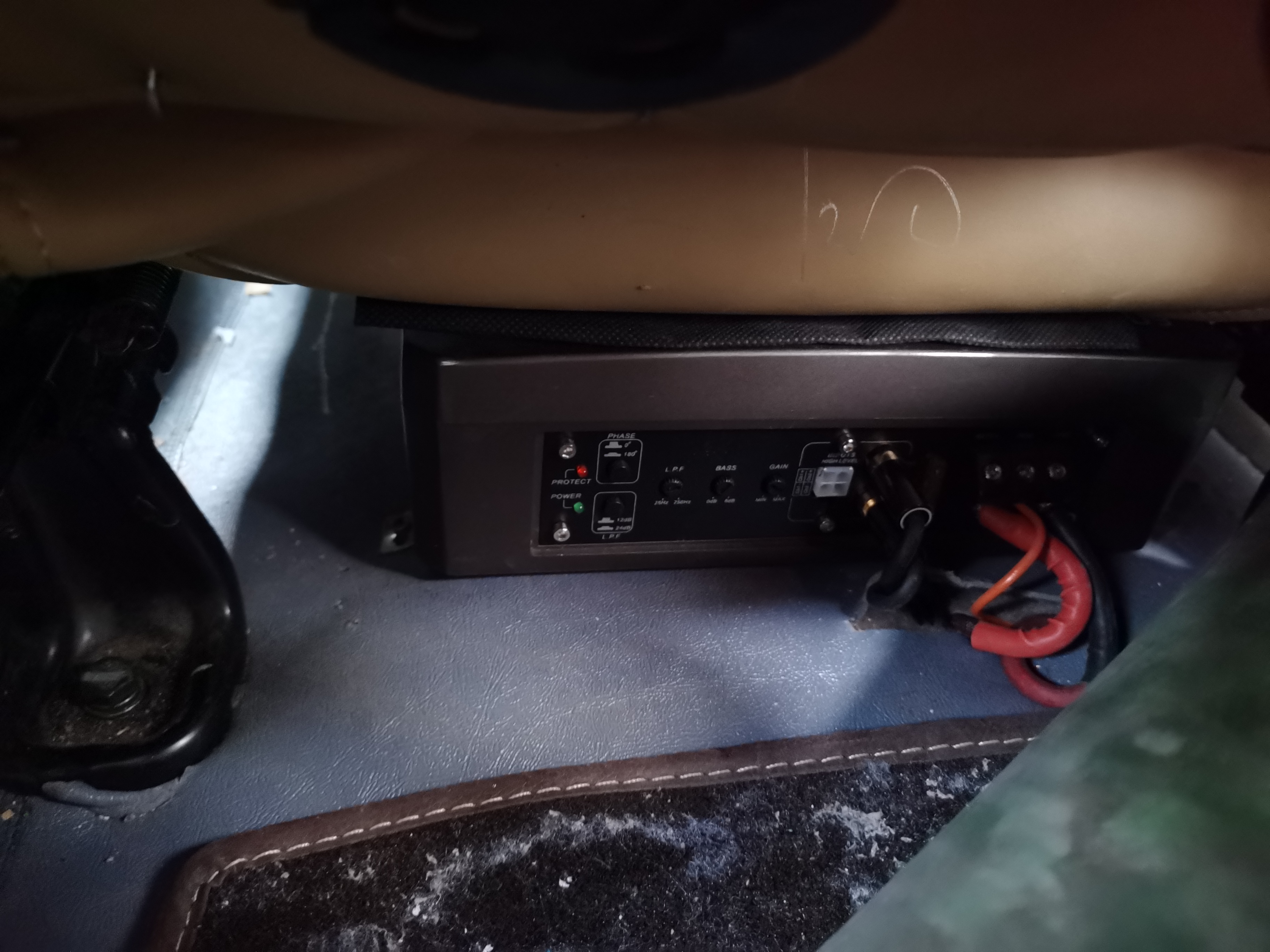 沉浸式体验24款五菱宏光,音响比车贵的车