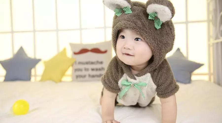 宝宝不爱喝水妈妈一招解决,宝妈不爱喝水